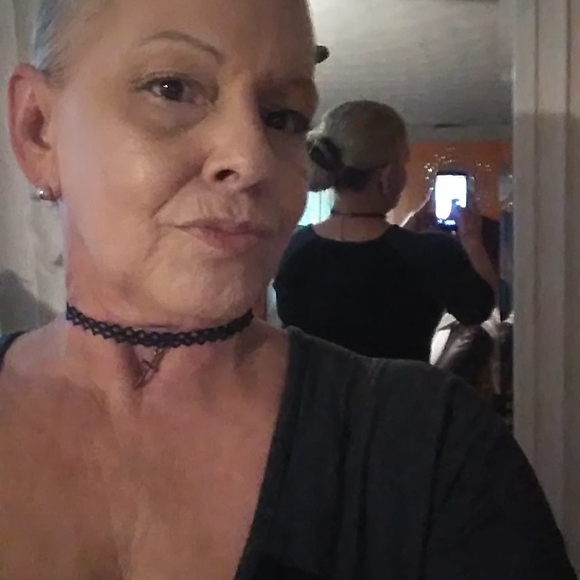 Meet your Posher, Roxana - Picture 1 of 1